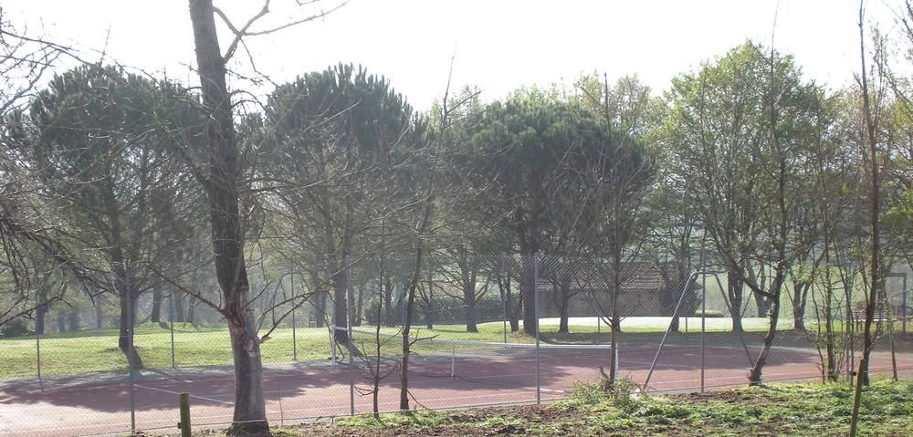 Chateau Les Merles Et Ses Villas Mouleydier Luaran gambar