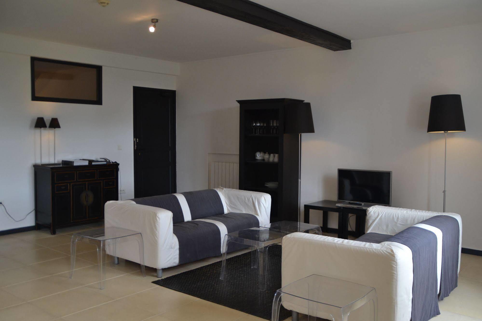 Chateau Les Merles Et Ses Villas Mouleydier Luaran gambar