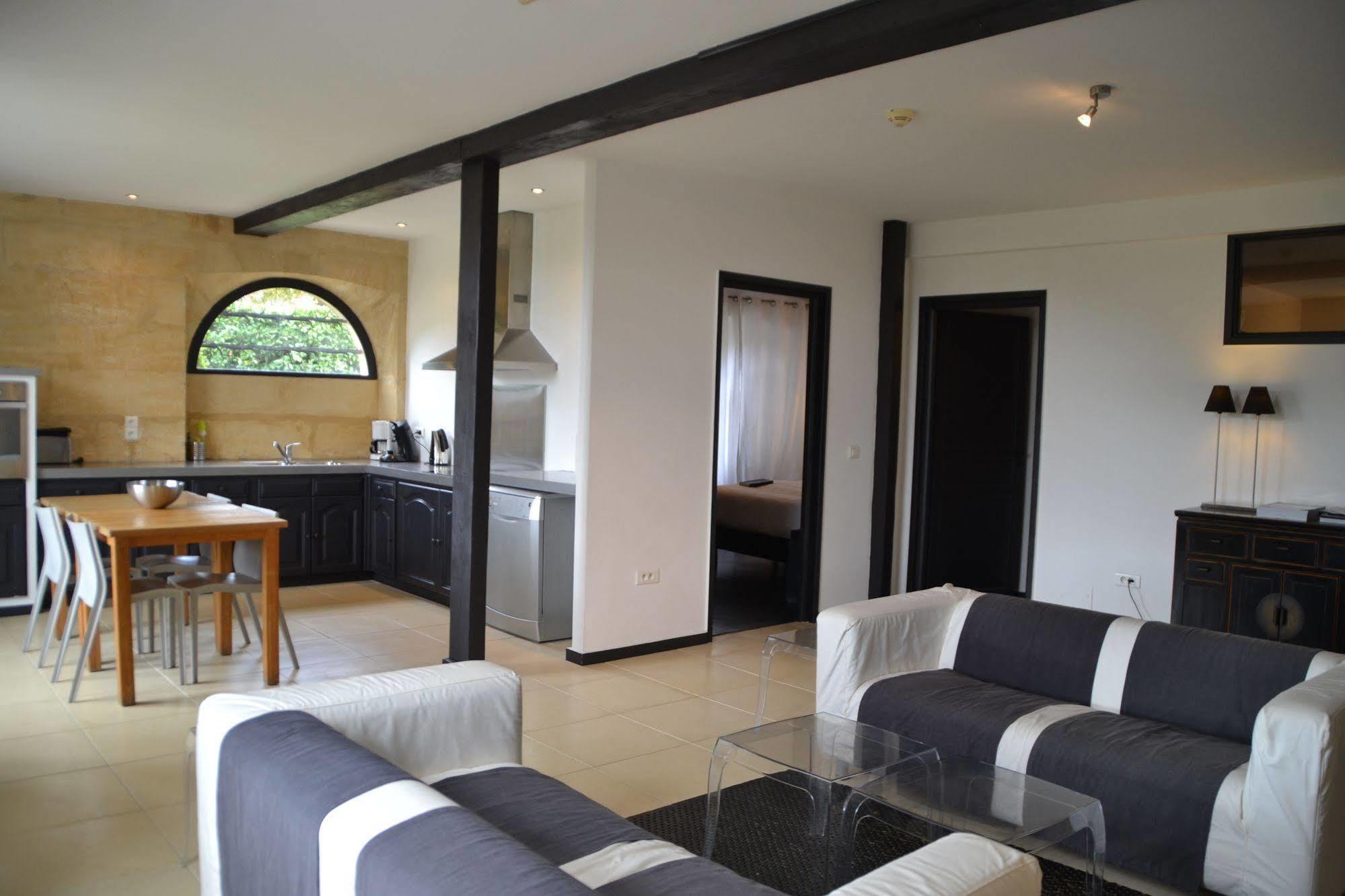 Chateau Les Merles Et Ses Villas Mouleydier Luaran gambar